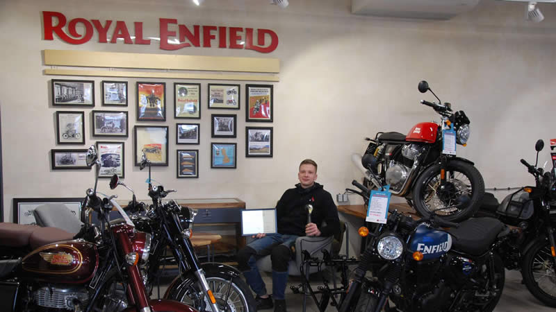 wup royal enfield 800 02