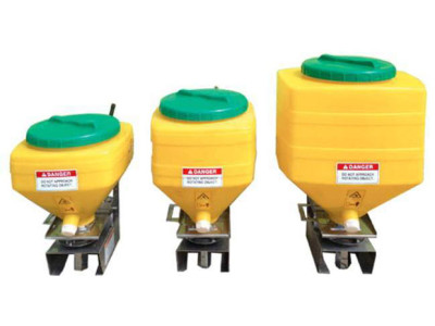 CFMOTO Elektrický nesený sypač